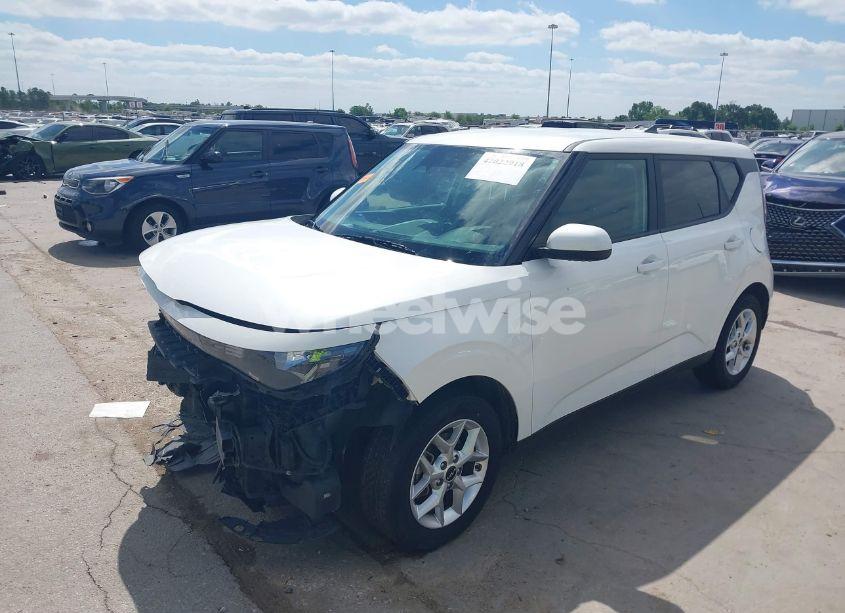 Photo 2 of 2023 Kia Soul LX (VIN KNDJ23AU0P7861374)