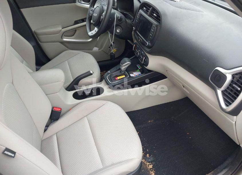 Photo 5 of 2023 Kia Soul LX (VIN KNDJ23AU0P7862881)