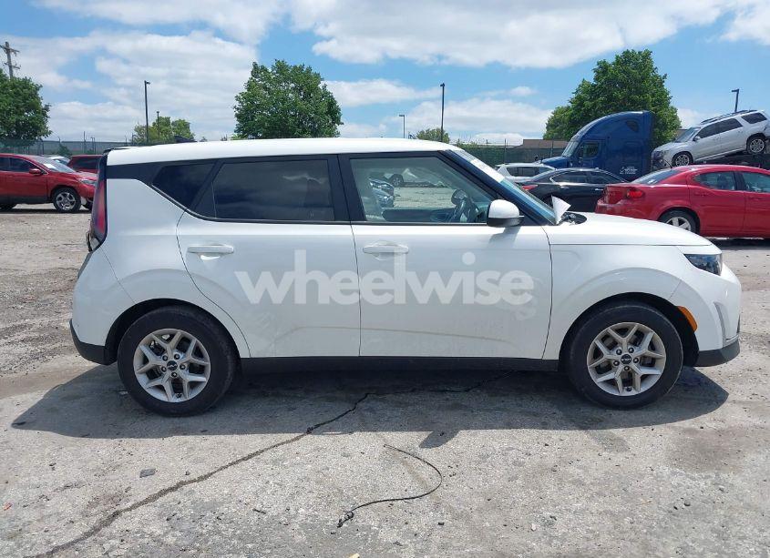 Photo 13 of 2023 Kia Soul LX (VIN KNDJ23AU0P7864114)