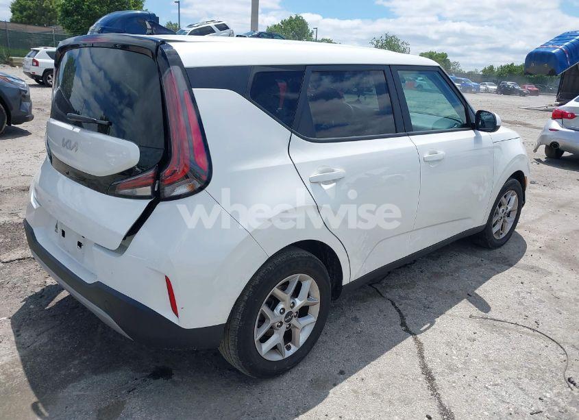 Photo 4 of 2023 Kia Soul LX (VIN KNDJ23AU0P7864114)