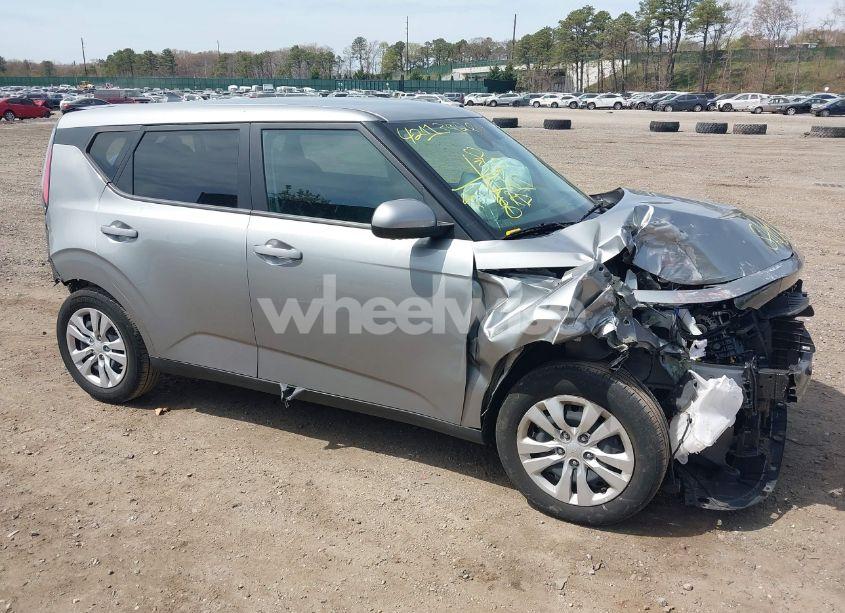 2023 Kia Soul LX (VIN KNDJ23AU0P7874268) main photo
