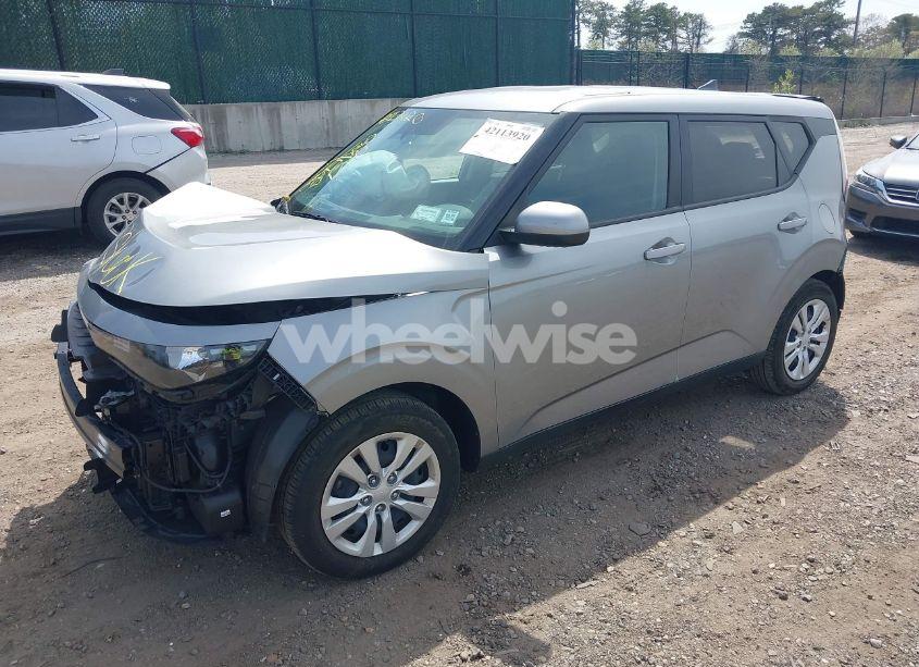 Photo 2 of 2023 Kia Soul LX (VIN KNDJ23AU0P7874268)