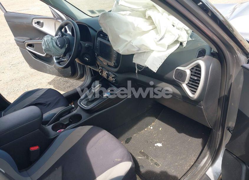 Photo 5 of 2023 Kia Soul LX (VIN KNDJ23AU0P7874268)