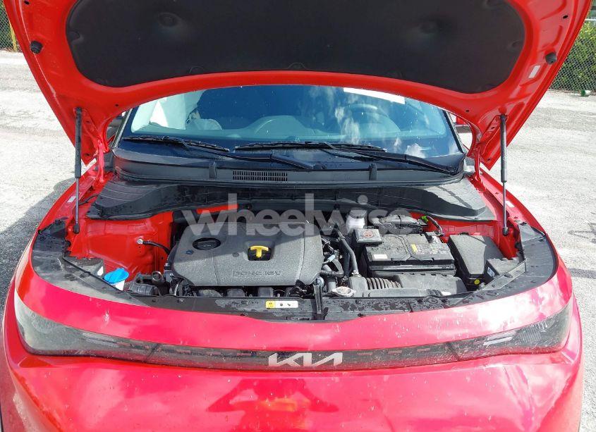 Photo 10 of 2025 Kia Soul LX (VIN KNDJ23AU0S7245537)