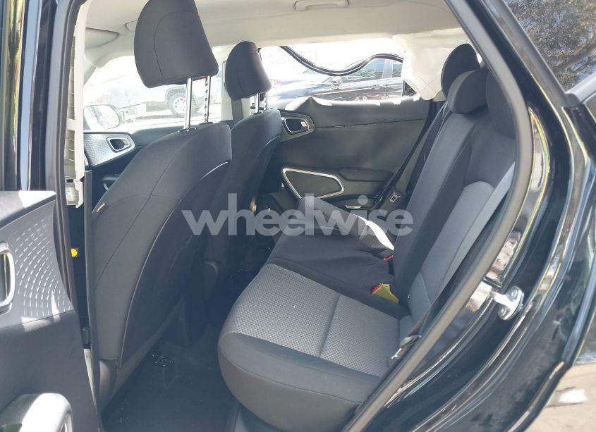 Photo 8 of 2025 Kia Soul LX (VIN KNDJ23AU0S7927656)