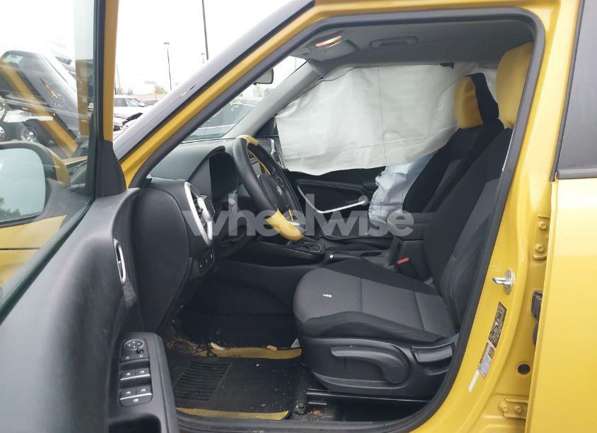 Photo 5 of 2020 Kia Soul LX (VIN KNDJ23AU1L7089624)