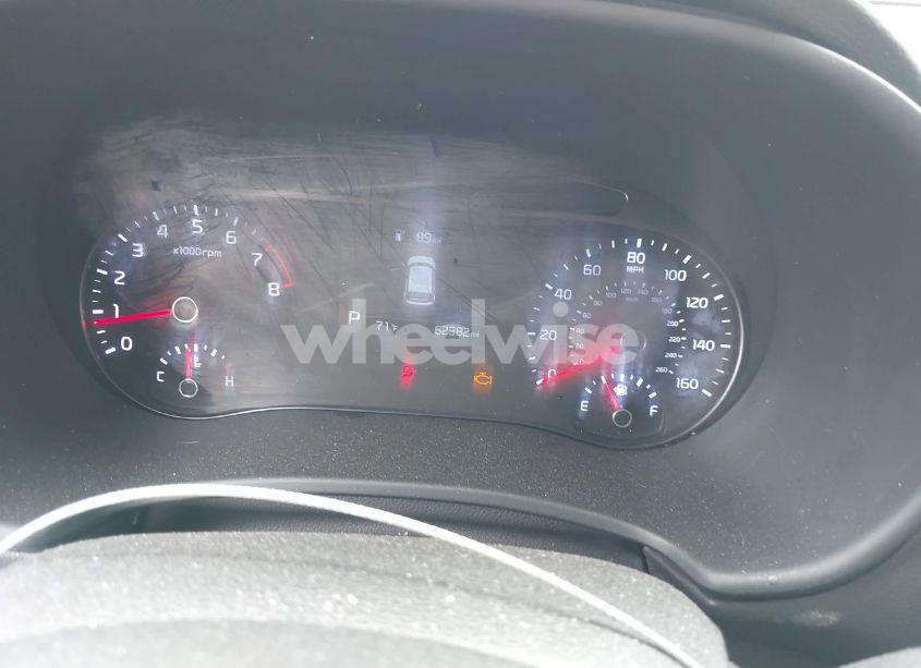 Photo 7 of 2021 Kia Soul S (VIN KNDJ23AU1M7737755)