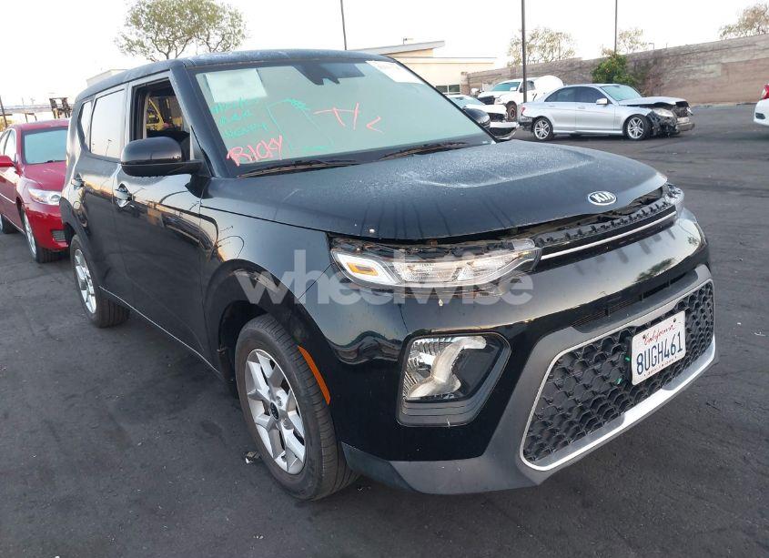 2021 Kia Soul S (VIN KNDJ23AU1M7758301) main photo