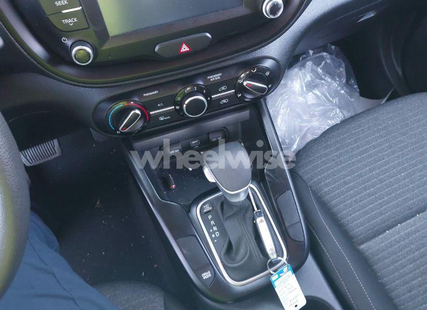 Photo 11 of 2021 Kia Soul S (VIN KNDJ23AU1M7758301)