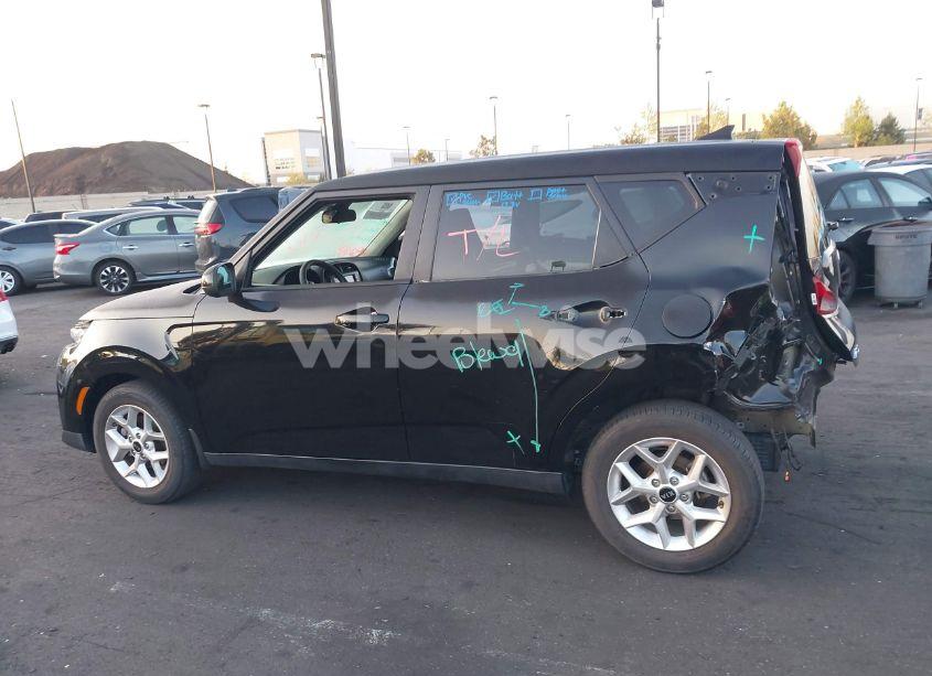 Photo 15 of 2021 Kia Soul S (VIN KNDJ23AU1M7758301)