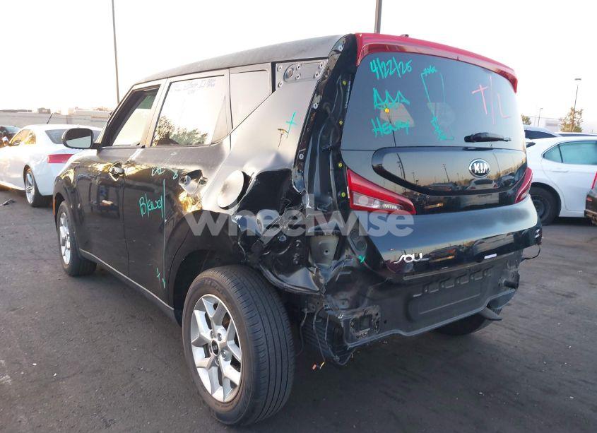 Photo 6 of 2021 Kia Soul S (VIN KNDJ23AU1M7758301)