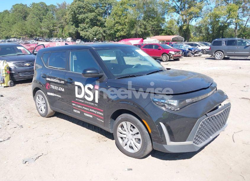 2023 Kia Soul LX (VIN KNDJ23AU1P7838752) main photo