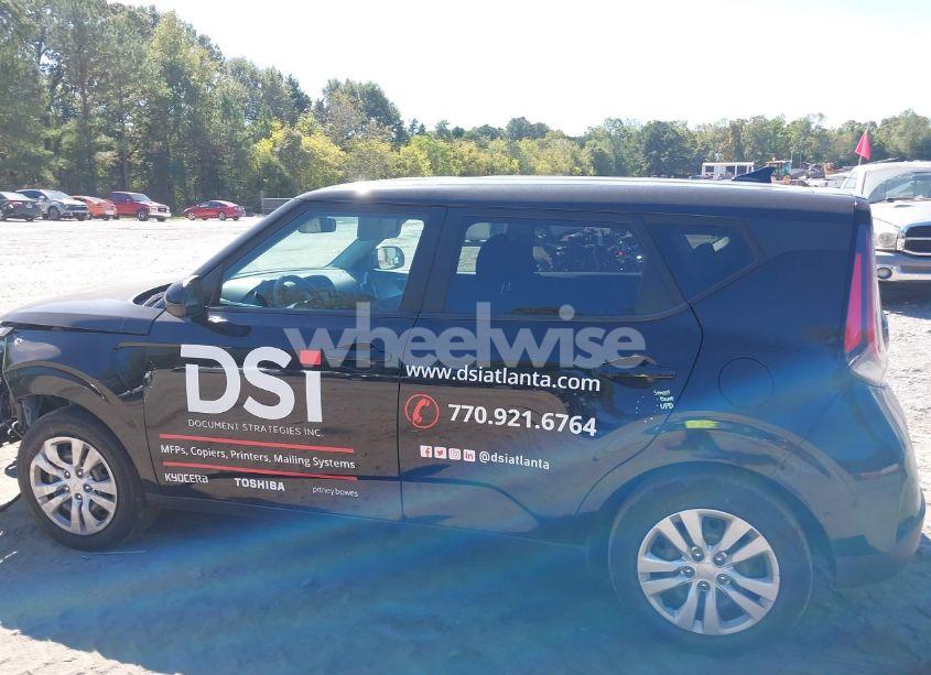 Photo 14 of 2023 Kia Soul LX (VIN KNDJ23AU1P7838752)