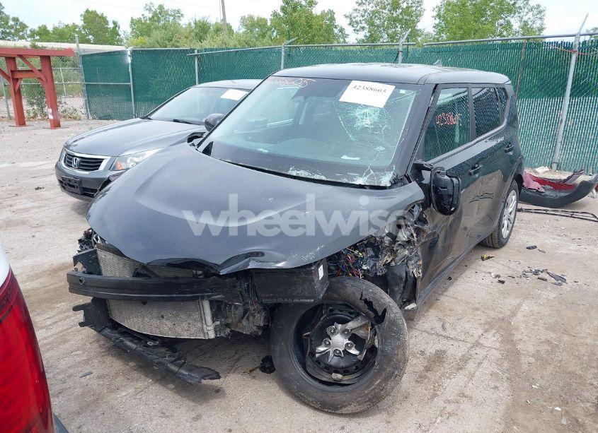 Photo 2 of 2023 Kia Soul LX (VIN KNDJ23AU1P7840047)