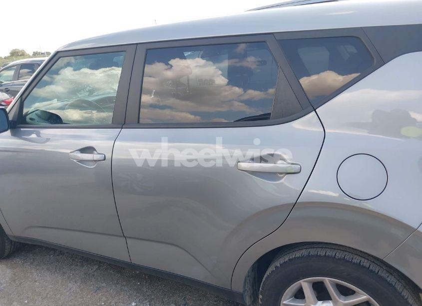 Photo 14 of 2023 Kia Soul LX (VIN KNDJ23AU1P7876336)