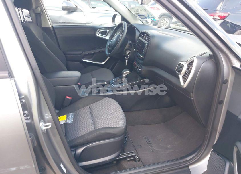 Photo 5 of 2023 Kia Soul LX (VIN KNDJ23AU1P7876336)