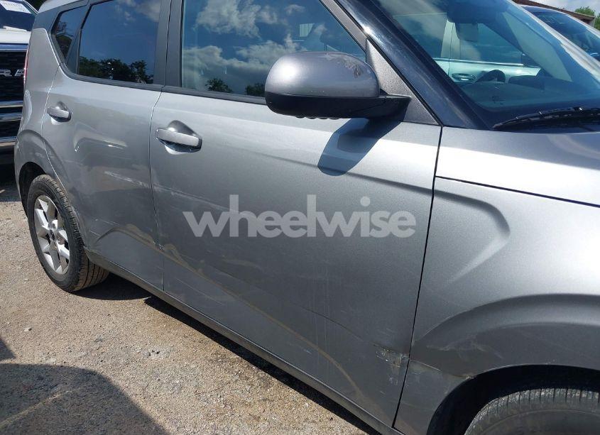Photo 6 of 2023 Kia Soul LX (VIN KNDJ23AU1P7876336)