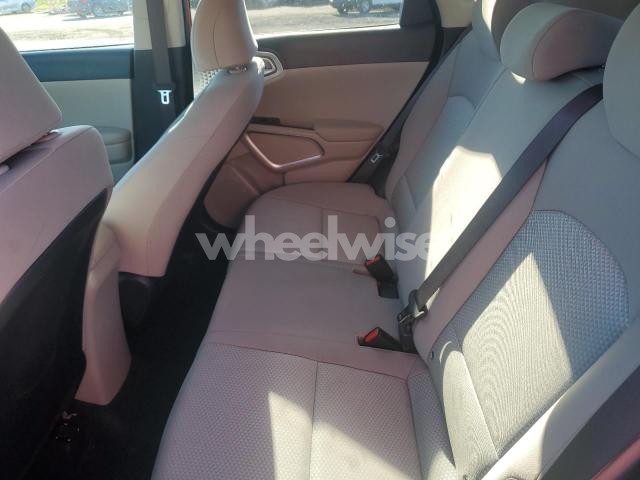 Photo 5 of 2025 KIA SOUL LX (VIN KNDJ23AU1S7249662)
