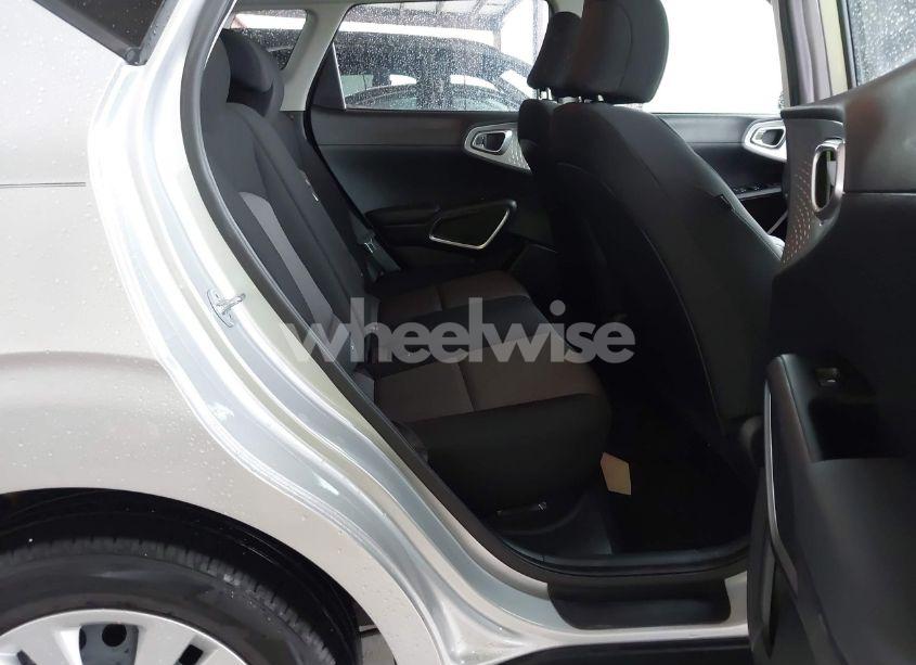 Photo 8 of 2020 Kia Soul LX (VIN KNDJ23AU2L7083220)