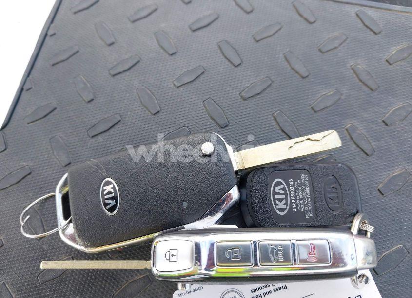 Photo 11 of 2020 Kia Soul LX (VIN KNDJ23AU2L7122761)