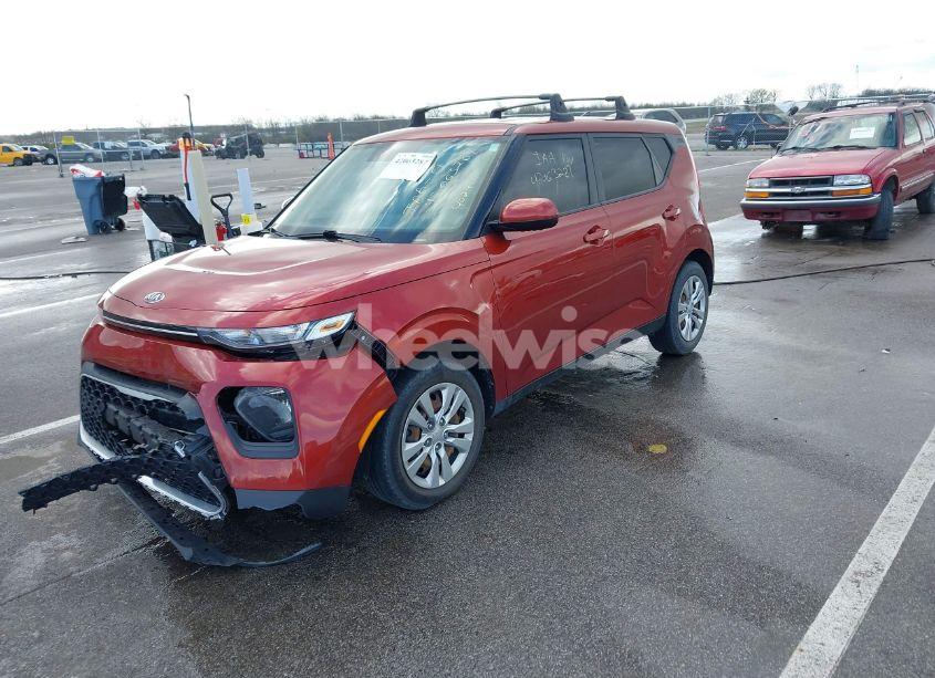 Photo 2 of 2020 Kia Soul LX (VIN KNDJ23AU2L7122761)