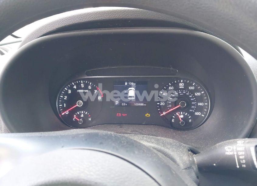 Photo 7 of 2020 Kia Soul LX (VIN KNDJ23AU2L7122761)