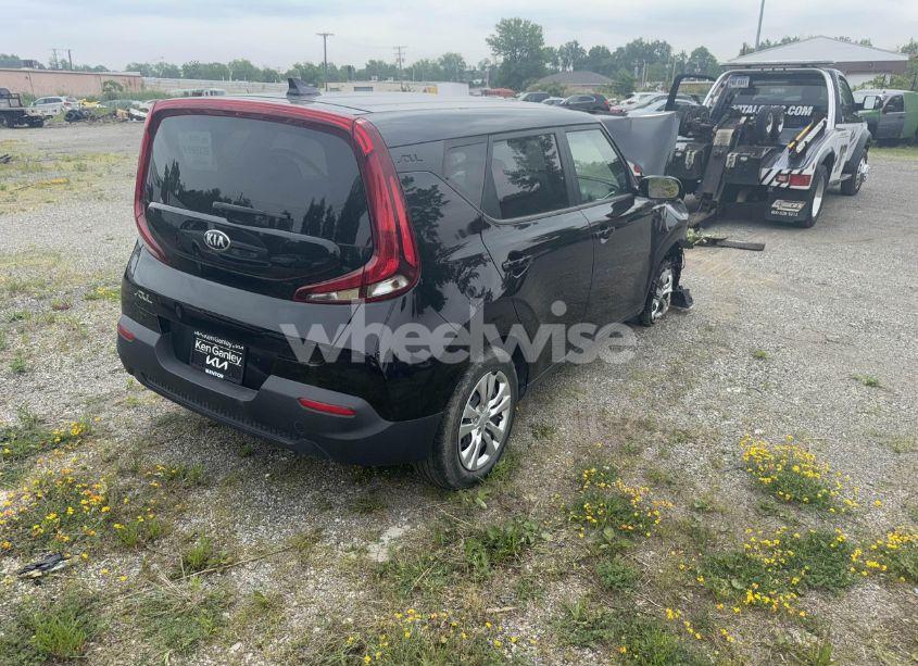 Photo 4 of 2020 Kia Soul LX (VIN KNDJ23AU2L7725161)