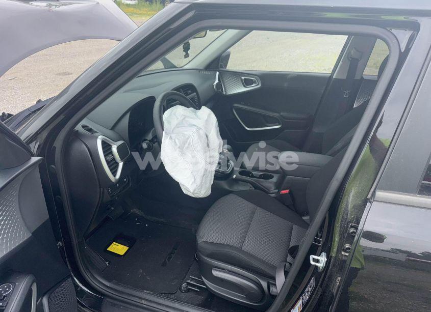 Photo 5 of 2020 Kia Soul LX (VIN KNDJ23AU2L7725161)