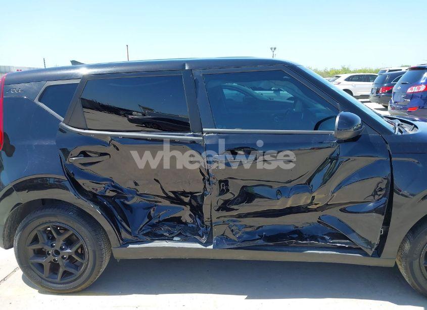 Photo 13 of 2021 Kia Soul S (VIN KNDJ23AU2M7129615)