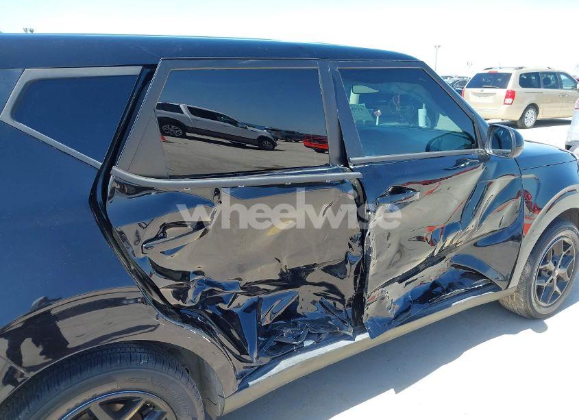 Photo 6 of 2021 Kia Soul S (VIN KNDJ23AU2M7129615)