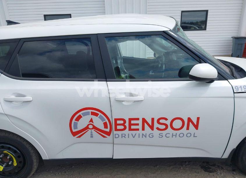 Photo 14 of 2021 Kia Soul LX (VIN KNDJ23AU2M7143241)