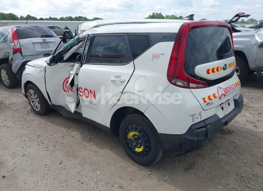 Photo 3 of 2021 Kia Soul LX (VIN KNDJ23AU2M7143241)
