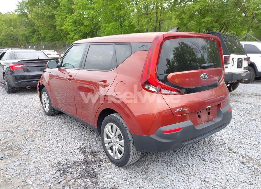 Photo 3 of 2021 Kia Soul LX (VIN KNDJ23AU2M7762762)