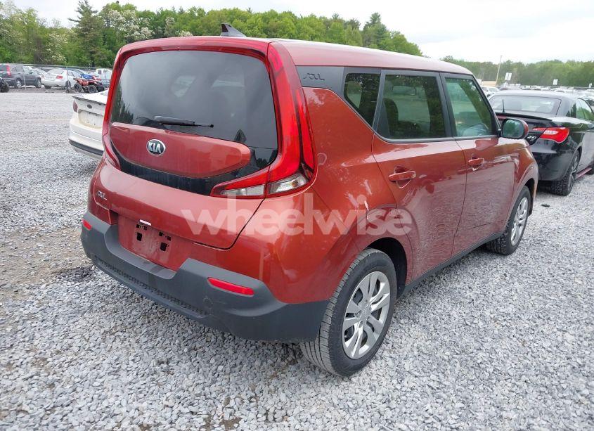 Photo 4 of 2021 Kia Soul LX (VIN KNDJ23AU2M7762762)