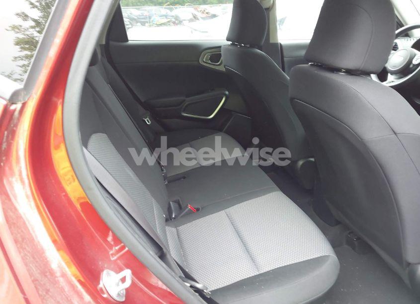 Photo 8 of 2021 Kia Soul LX (VIN KNDJ23AU2M7762762)