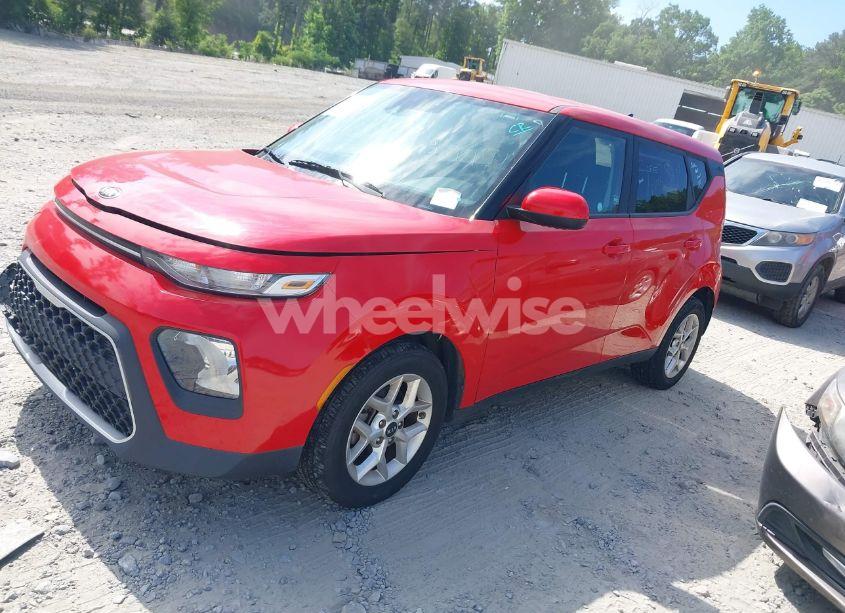 Photo 2 of 2021 Kia Soul S (VIN KNDJ23AU2M7769548)