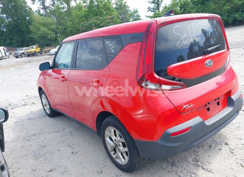 Photo 3 of 2021 Kia Soul S (VIN KNDJ23AU2M7769548)