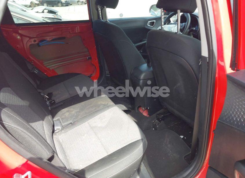 Photo 8 of 2021 Kia Soul S (VIN KNDJ23AU2M7769548)