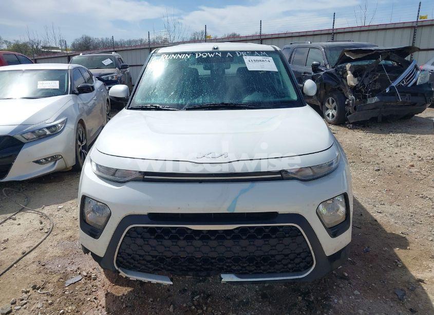Photo 12 of 2022 Kia Soul LX (VIN KNDJ23AU2N7831659)