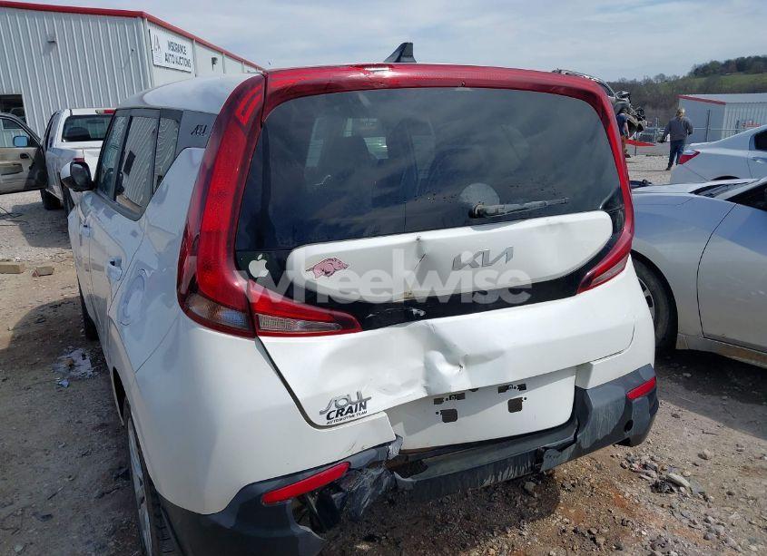 Photo 6 of 2022 Kia Soul LX (VIN KNDJ23AU2N7831659)