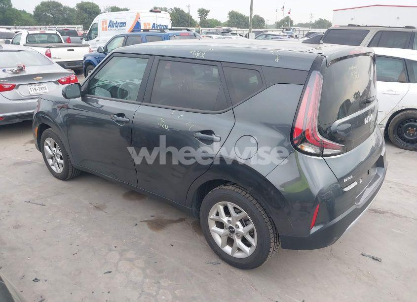 Photo 3 of 2024 Kia Soul LX (VIN KNDJ23AU2R7898770)