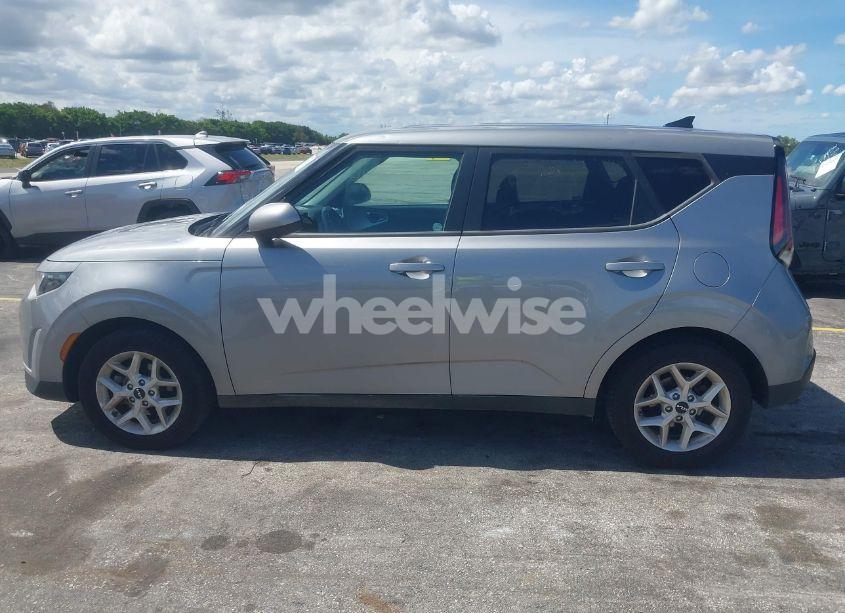 Photo 14 of 2024 Kia Soul LX (VIN KNDJ23AU2R7910769)