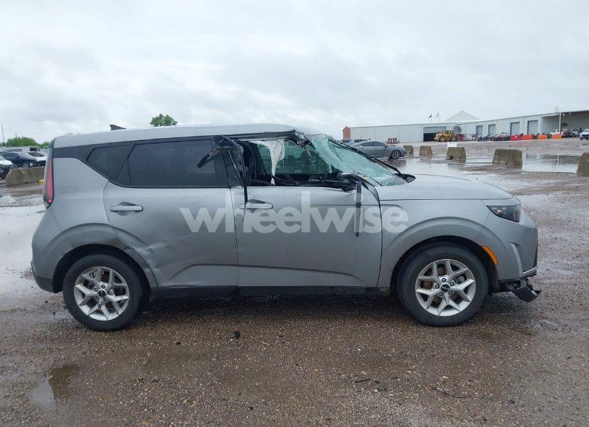Photo 13 of 2025 Kia Soul LX (VIN KNDJ23AU2S7923821)