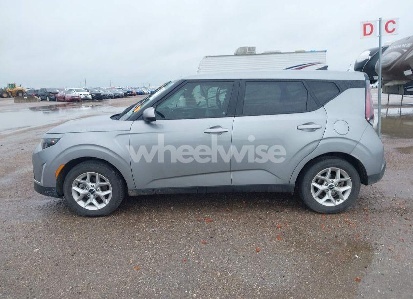 Photo 14 of 2025 Kia Soul LX (VIN KNDJ23AU2S7923821)