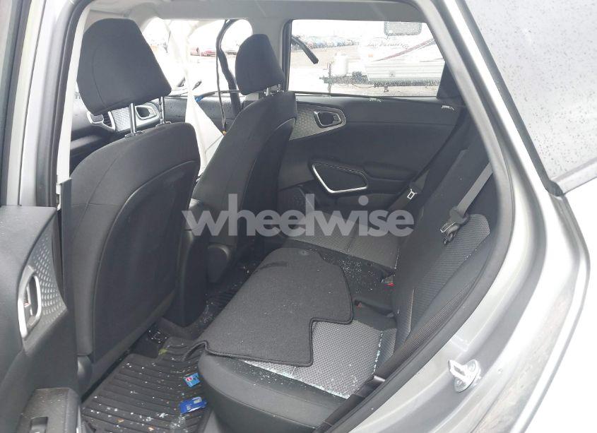 Photo 8 of 2025 Kia Soul LX (VIN KNDJ23AU2S7923821)