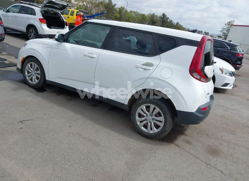 Photo 3 of 2020 Kia Soul LX (VIN KNDJ23AU3L7040294)
