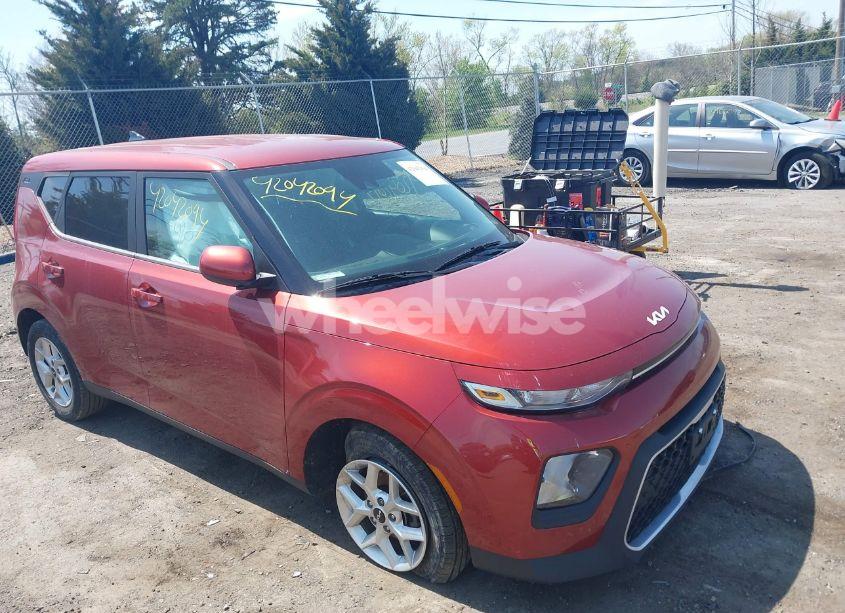 2022 Kia Soul LX (VIN KNDJ23AU3N7814806) main photo