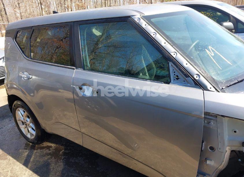 Photo 14 of 2022 Kia Soul LX (VIN KNDJ23AU3N7827278)