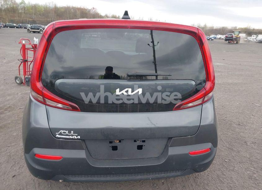 Photo 16 of 2022 Kia Soul LX (VIN KNDJ23AU3N7828205)