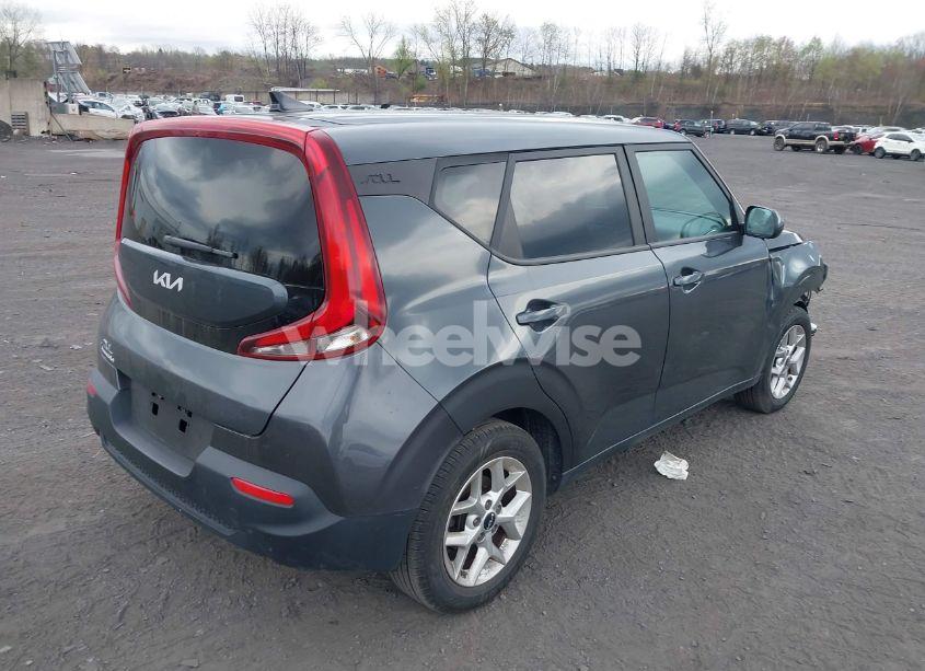 Photo 4 of 2022 Kia Soul LX (VIN KNDJ23AU3N7828205)